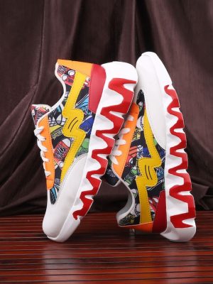 Men Printed Contrast Sole Lace-Up Sneakers
