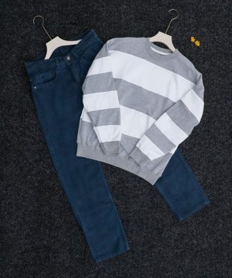 Grey T-shirt and Dark Blue Jean Pant Combo for Men