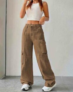Women Wide Jeans with Cargo Pockets