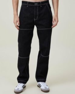 Low-Rise Relaxed Fit Jeans