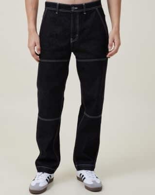Low-Rise Relaxed Fit Jeans