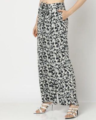 Women Geometric Print Palazzo Pants with Waist Belt