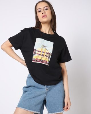 Women Printed Boxy Fit Crew Neck T-Shirt in Black