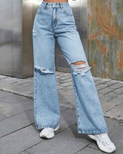 Women Ripped Jeans with 5-Pocket Styling